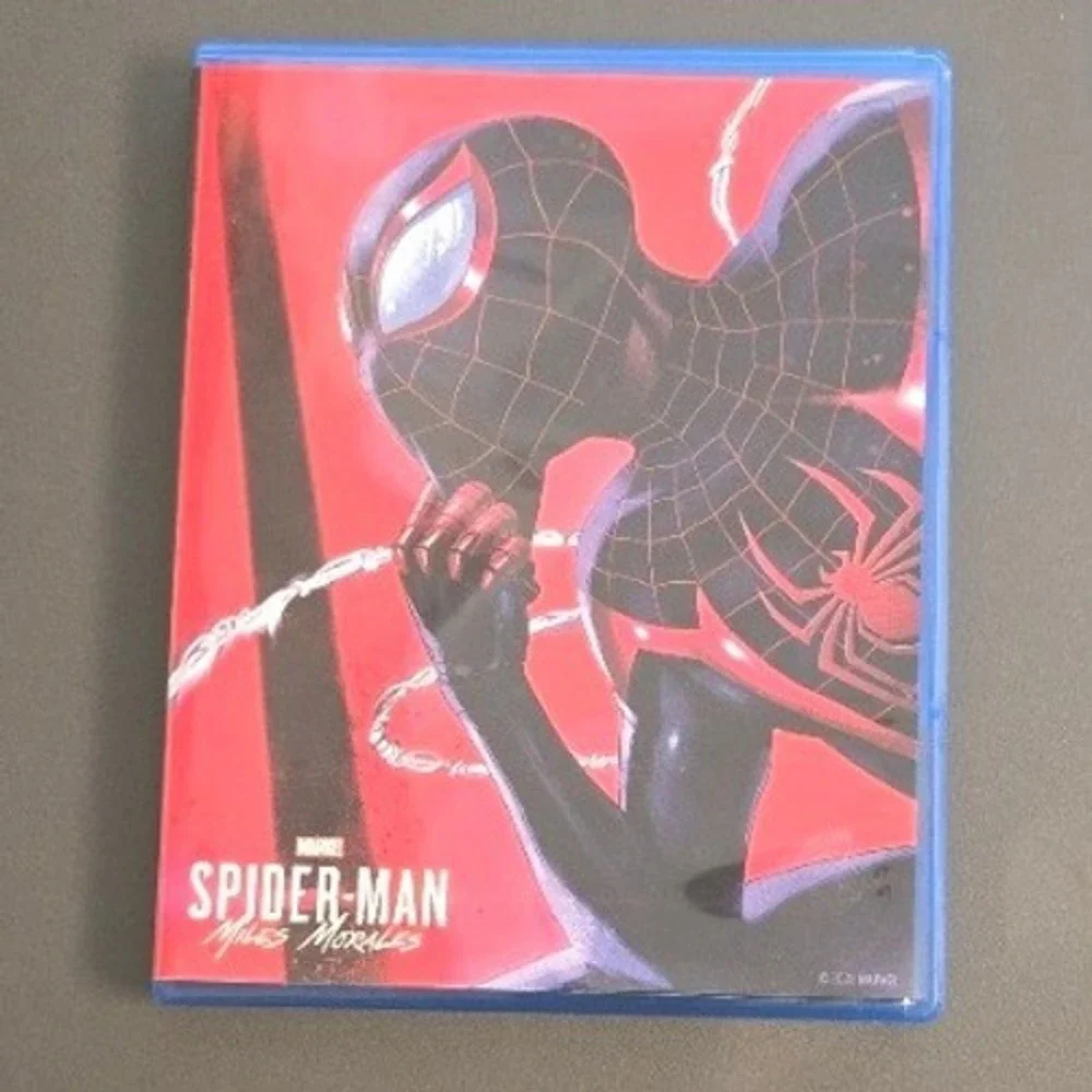 Marvel's Spider-Man: Miles Morales PS5 Game + Game Informer Issue 330 Bundle